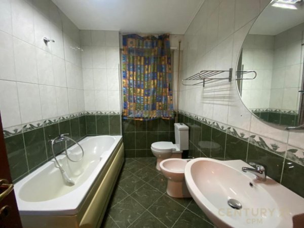 Tirane, jepet me qera apartament 2+1 Kati 2, 80 m² 550 € (Don Bosko)