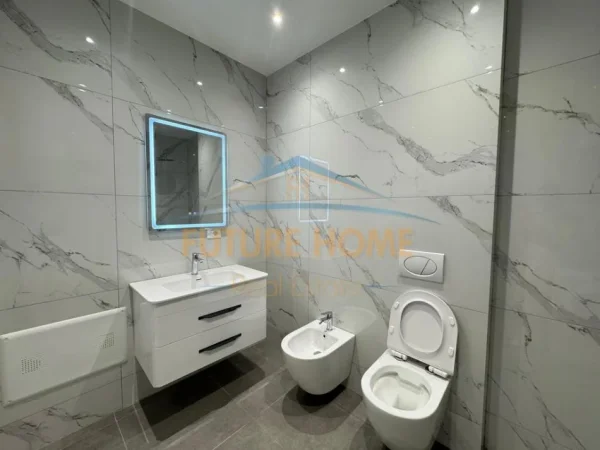 Tirane, shitet apartament 1+1+Ballkon Kati 5, 70 m² 175.000 € (RRUGA FORTUZI)