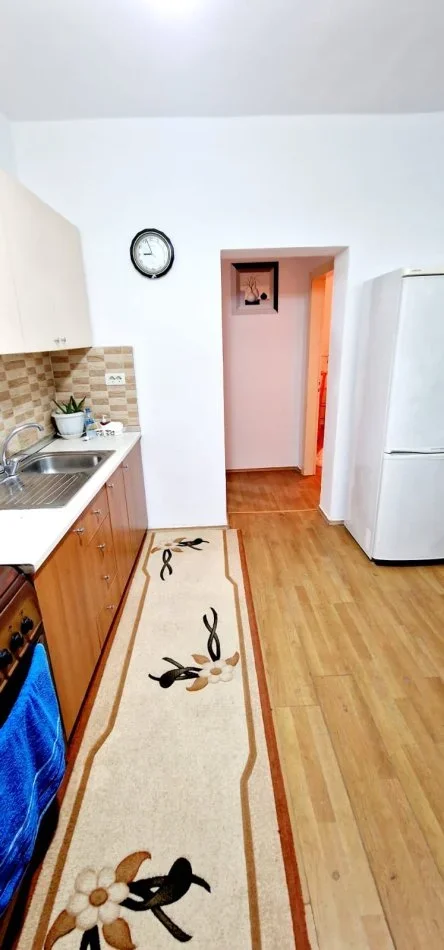 Tirane, jepet me qera apartament 2+1+Ballkon Kati 4, 80 m² 450 € (Rruga Bardhyl)