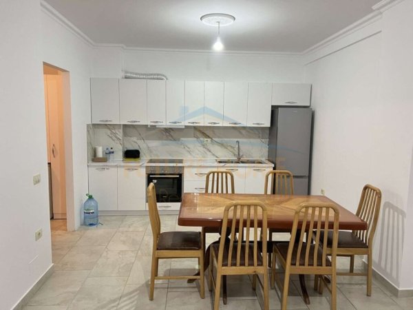 Tirane, jepet me qera apartament 2+1 Kati 5, 97 m² 410 € (RRUGA BESIM ALLA,)