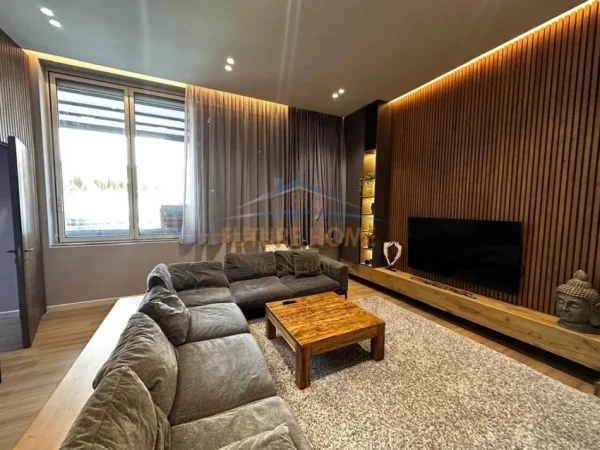 Tirane, shitet apartament 4+1+Ballkon Kati 1, 320 m² 800.000 € (KOPESHTI BOTANIK)