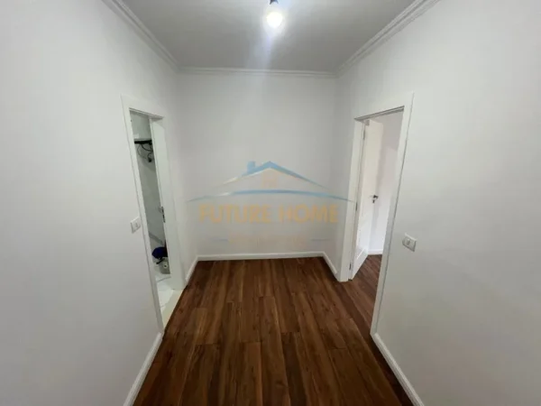 Tirane, shitet apartament 1+1 Kati 1, 59 m² 122.000 € (PALLATI ME SHIGJETA)