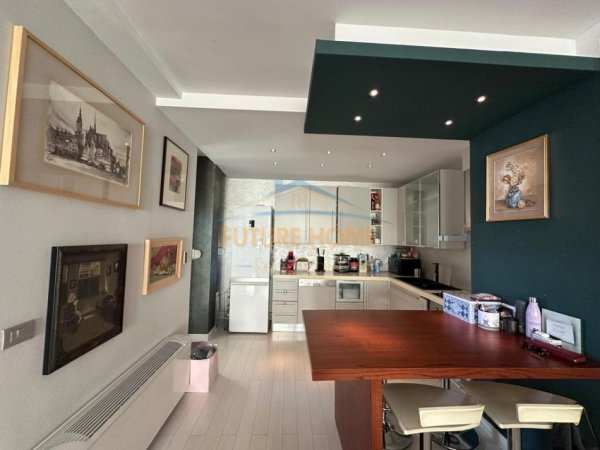 Tirane, jepet me qera apartament 2+1 Kati 8, 105 m² 1.000 € (Rruga e Elbasanit)