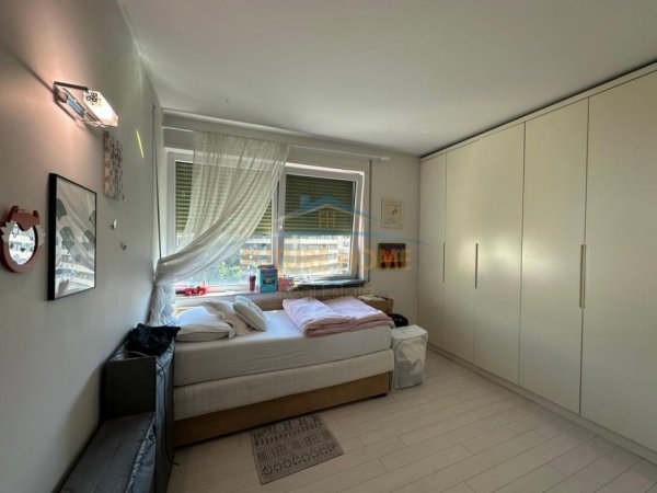 Tirane, jepet me qera apartament 2+1 Kati 8, 105 m² 1.000 € (Rruga e Elbasanit)