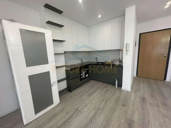 Tirane, shitet apartament 2+1 Kati 8, 84 m² 135.000 € (Unaza e Re)