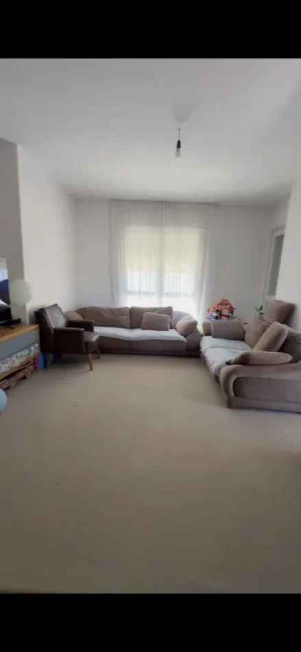 Tirane, shitet apartament 2+1+Ballkon Kati 2, 106 m² 159.000 € (Rruga 5 Maji)