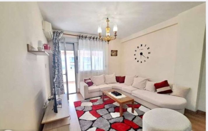 Tirane, jepet me qera apartament 2+1 Kati 9, 104 m² 650 € (Rruga e Kavajes)