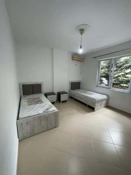 Tirane, jepet me qera apartament 2+1+Ballkon Kati 2, 100 m² 530 € (Astir te Bar Artisti)
