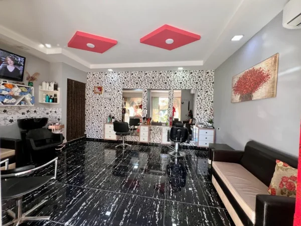 Tirane, shitet ambjent biznesi Kati 0, 33 m² 60.000 € (Ali Demi - Tiranë)