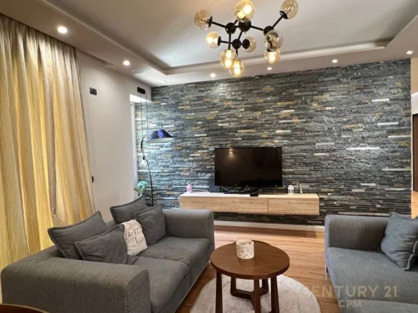 Tirane, jepet me qera apartament 2+1 Kati 3, 90 m² 700 € 