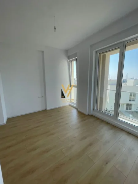 Tirane, jepet me qera Vile 2 Katshe Kati 0, 196 m² 1.200 € (FARKE)