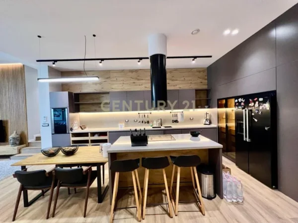 Tirane, shitet apartament 3+1+Aneks+Ballkon Kati 1, 290 m² 790.000 € (Neom116729)