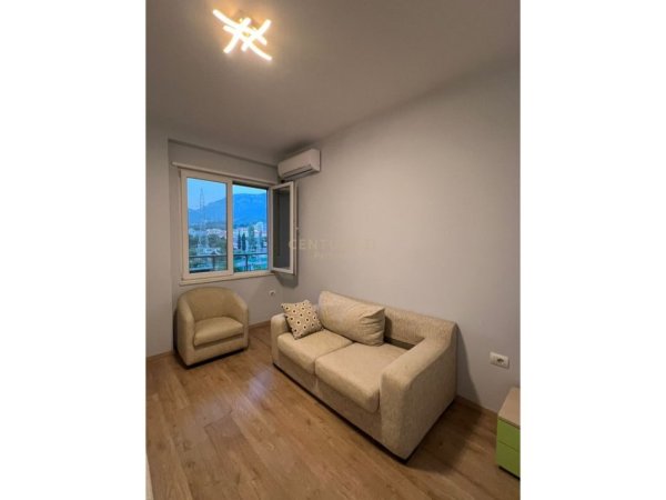 Tirane, shitet apartament 2+1 Kati 3, 118 m² 180.000 € (KINOSTUDIO)