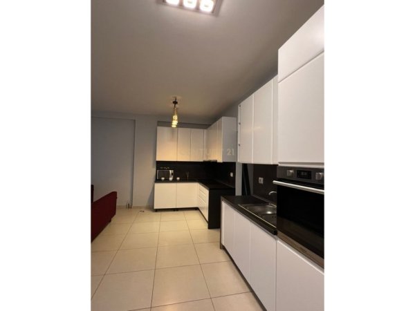 Tirane, shitet apartament 2+1 Kati 3, 118 m² 180.000 € (KINOSTUDIO)