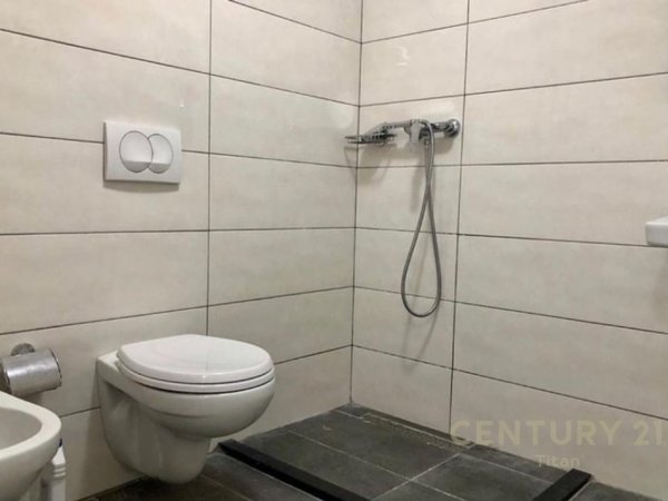 Tirane, jepet me qera apartament 1+1 Kati 3, 60 m² 450 € (REZIDENCA TURDIU ISH FUSHA AVIACIONIT)