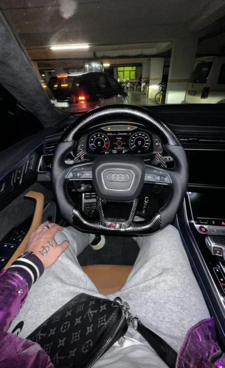 ✅SHITEN TIMONA ORIGJINAL CARBON BENZ AMG 2024-25 AUDI RS Q BMW///M PORSCHE VW PER CDO MODEL EDHE ME POROSI SIPAS DESHIRES ❌KUJDES JO TIMONA FAKE KINEZ APO ME LYRJE❌ I VETMI NE SHQIPERI QE NE VITIN 2019 PER TIMONA 100% CARBON PJES CARBON DHE VESHJE MAKINASH instagram ✅_WRAPKINGZ_✅