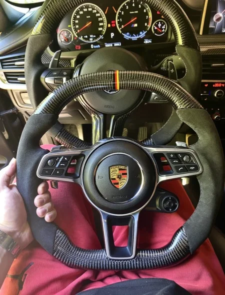 ✅SHITEN TIMONA ORIGJINAL CARBON BENZ AMG 2024-25 AUDI RS Q BMW///M PORSCHE VW PER CDO MODEL EDHE ME POROSI SIPAS DESHIRES ❌KUJDES JO TIMONA FAKE KINEZ APO ME LYRJE❌ I VETMI NE SHQIPERI QE NE VITIN 2019 PER TIMONA 100% CARBON PJES CARBON DHE VESHJE MAKINASH instagram ✅_WRAPKINGZ_✅