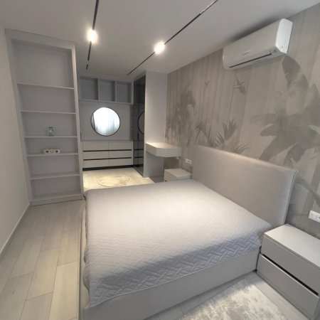 Tirane, jepet me qera apartament 1+1+Ballkon Kati 9, 70 m² 650 € (River Residence)