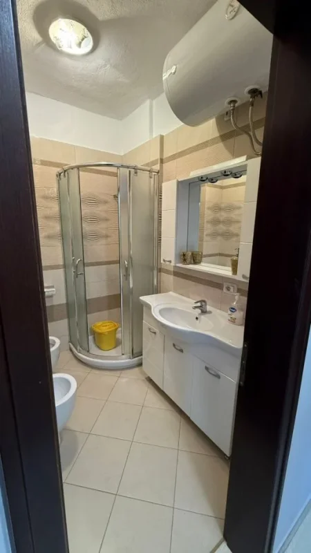 Durres, shitet apartament 1+1 Kati 5, 60 m² 80.000 € (Shkembi i Kavajes)