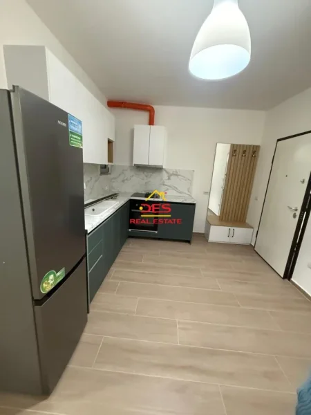Radhime - Orikum, jepet me qera apartament 1+1+Ballkon Kati 3, 300 m² 300 € (Orikum, Vlorë)