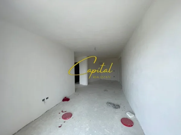 Tirane, shitet apartament 1+1 Kati 6, 83 m² 132.000 € (ISH FUSHA AVIACIONIT)