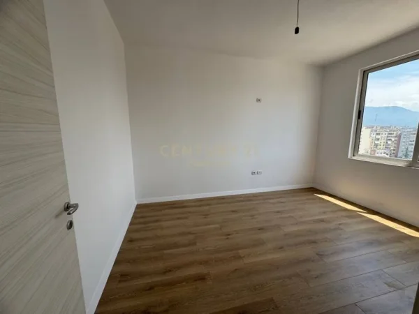 Tirane, shitet apartament 2+1+Ballkon Kati 9, 110 m² 170.000 € (Astir)