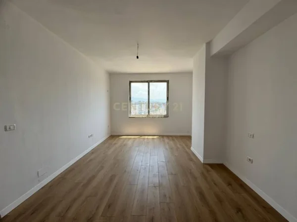 Tirane, shitet apartament 2+1+Ballkon Kati 9, 110 m² 170.000 € (Astir)