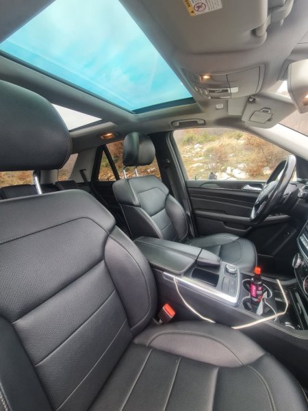 Tirane, shitet makine Mercedez benz ML Look AMG Nafte, e bardhë automatik Klima 18.000 €