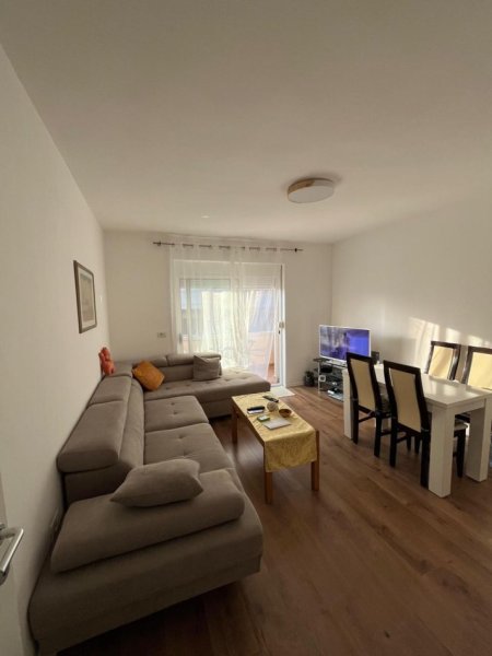 Tirane, shitet apartament 2+1+Ballkon Kati 3, 80 m² 160.000 € (Brryli)