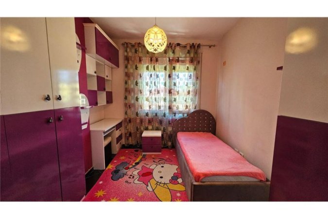 Tirane, jepet me qera apartament 3+1+Ballkon Kati 2, 120 m² 650 €