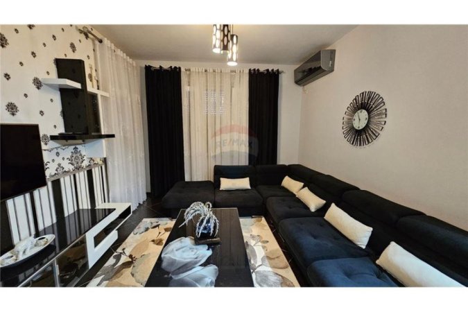 Tirane, jepet me qera apartament 3+1+Ballkon Kati 2, 120 m² 650 €