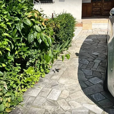 Tirane, jepet me qera apartament 1+1 Kati 1, 58 m² 350 € 