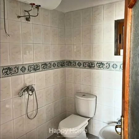 Tirane, jepet me qera apartament 1+1 Kati 1, 58 m² 350 € 