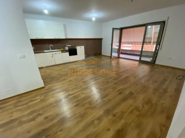 Tirane, jepet me qera apartament 2+1 Kati 2, 111 m² 800 € (Kompleksi Delijorgji)