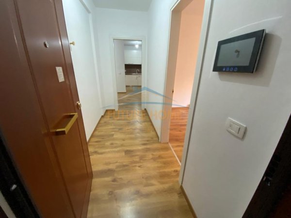 Tirane, jepet me qera apartament 2+1 Kati 2, 111 m² 800 € (Kompleksi Delijorgji)