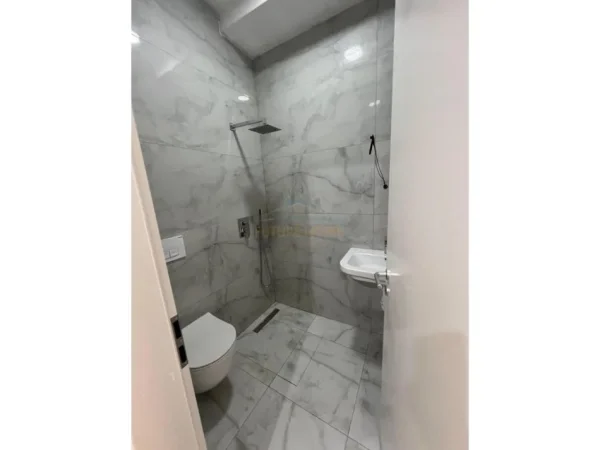 Tirane, jepet me qera apartament 2+1 Kati 2, 83 m² 450 € (Marga 2)