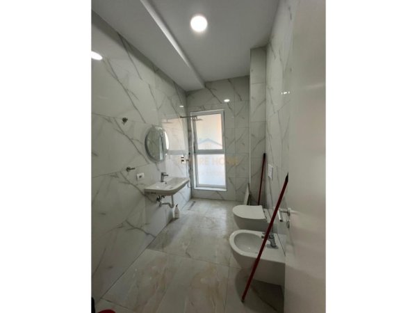 Tirane, jepet me qera apartament 2+1 Kati 2, 83 m² 450 € (Marga 2)