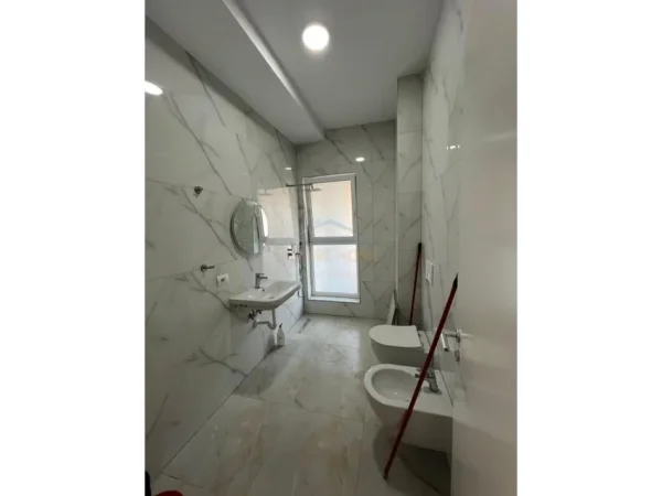 Tirane, jepet me qera apartament 2+1 Kati 2, 83 m² 450 € (Marga 2)