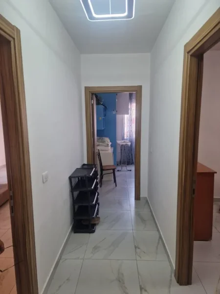 Shqiperi, jepet me qera apartament 2+1+Ballkon Kati 7, 80 m² 400 € (Perball American 3)