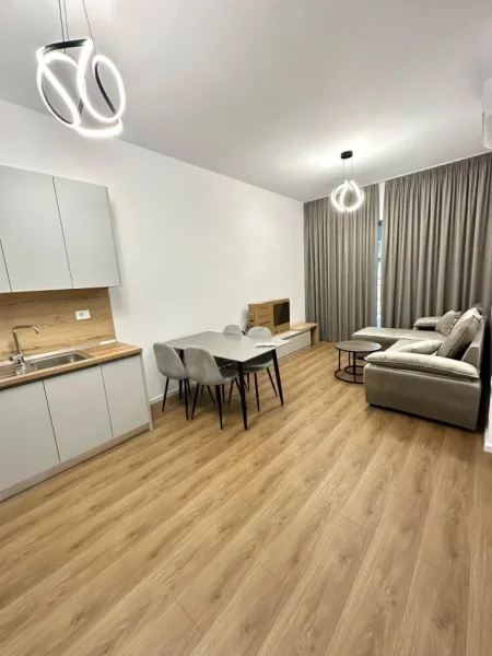 Tirane, jepet me qera apartament 1+1 Kati 4, 65 m² 400 € (ali demi)