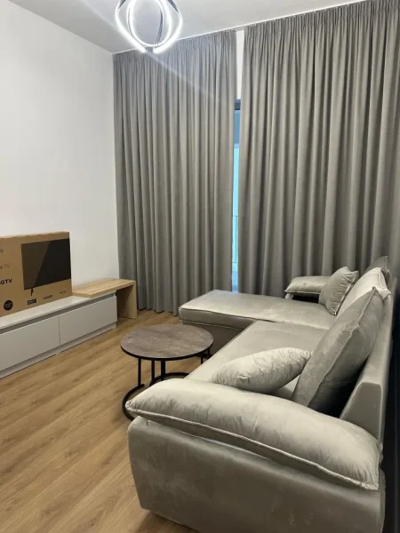 Tirane, jepet me qera apartament 1+1 Kati 4, 65 m² 400 € (ali demi)