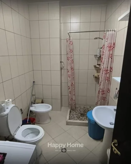 Tirane, shitet apartament 1+1 Kati 4, 56 m² 120.000 € (Ish tregu elektrik)
