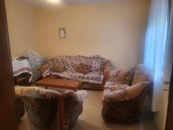 Tirane, shes apartament 1+1 Kati 2, 49 m² 65.000 € (Rruga Petraq Leka Kombinat)