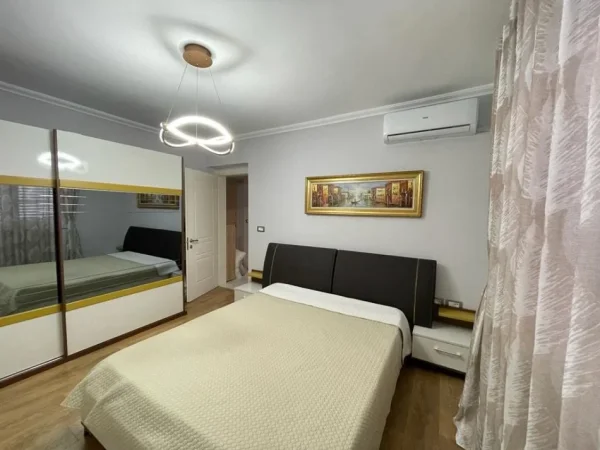 Tirane, shes apartament 1+1 Kati 2, 60 m² 200.000 € (Janos Hunyadi)