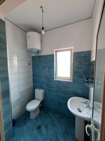 Tirane, jepet me qera Vile 1+1+Ballkon Kati 3, 60 m² 350 € (allias)