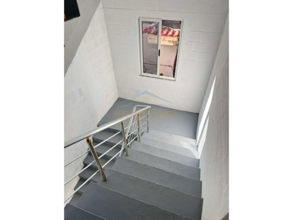 Tirane, jepet me qera shtepi 2 Katshe Kati 1, 100 m² 500 € (Prane rotondos)