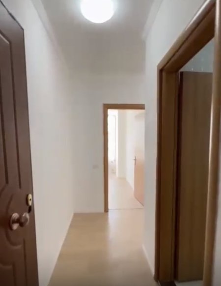 Tirane, shitet apartament 1+1 Kati 9, 87.000 € (Rruga Besim Alla)