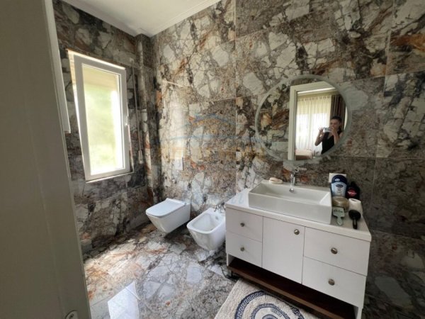 Tirane, shitet apartament 2+1 Kati 1, 110 m² 210.000 € (Kopeshti Botanik)