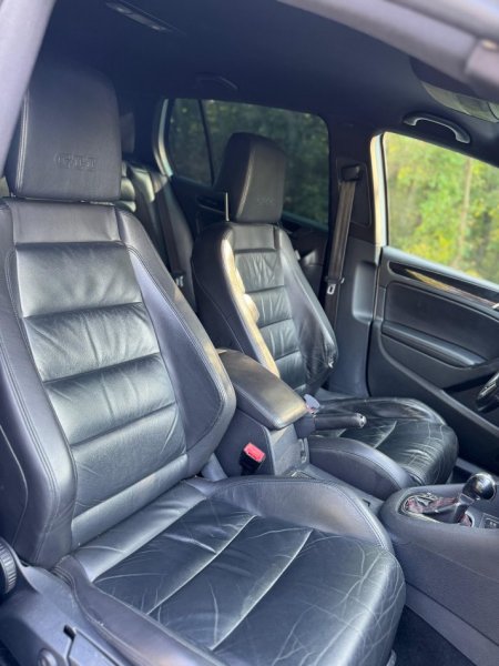 Tirane, shes makine Volkswagen GOLF GTI Benzin, automatik Kondicioner 279.000 km 5.900 €