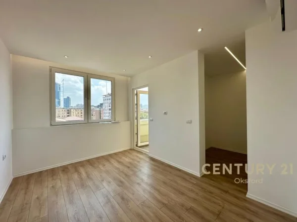 Tirane, shitet apartament 1+1 Kati 5, 70 m² 175.000 € (Rruga Fortuzi)